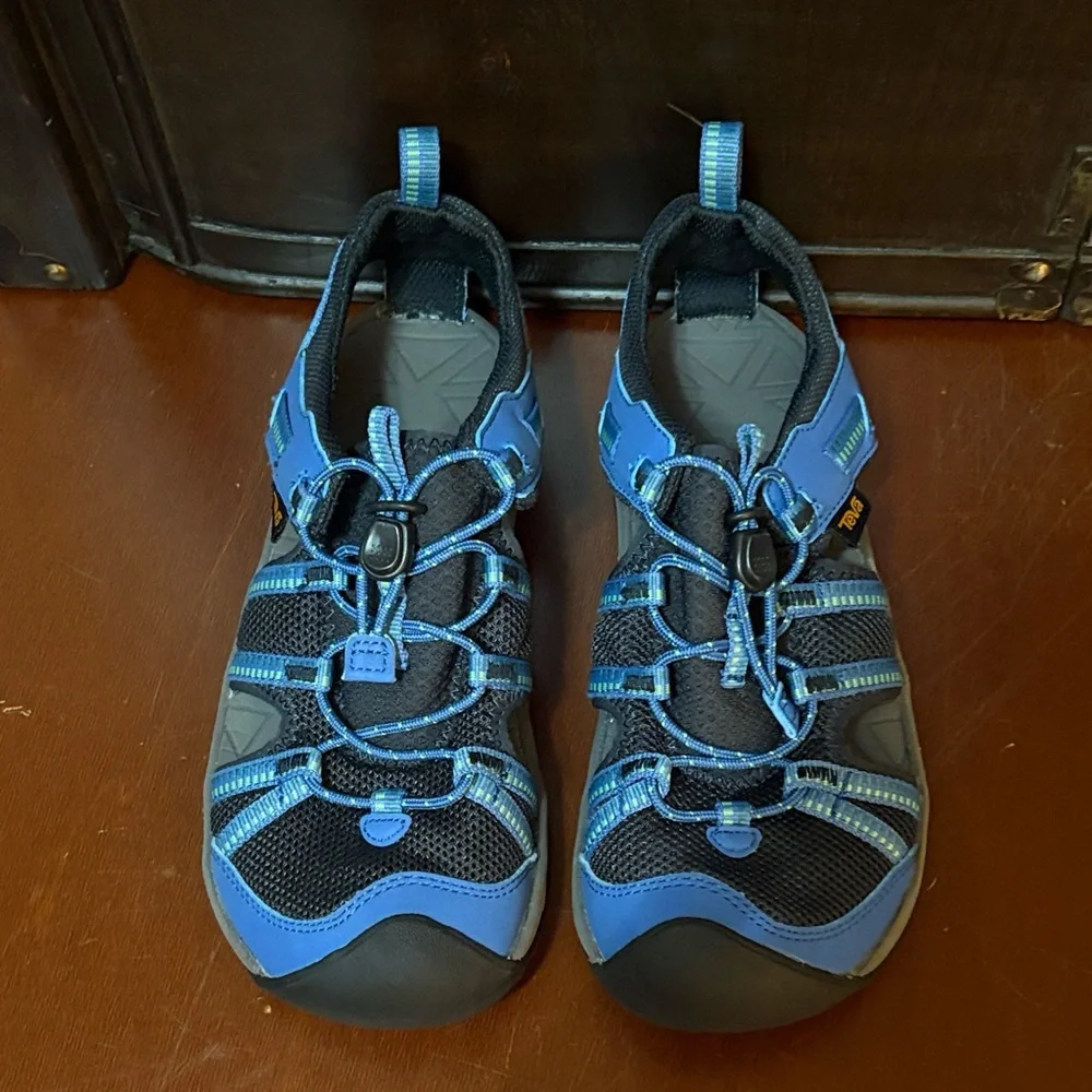 /Teva Hiking Slip on Sandals Black and Blue Sz 3